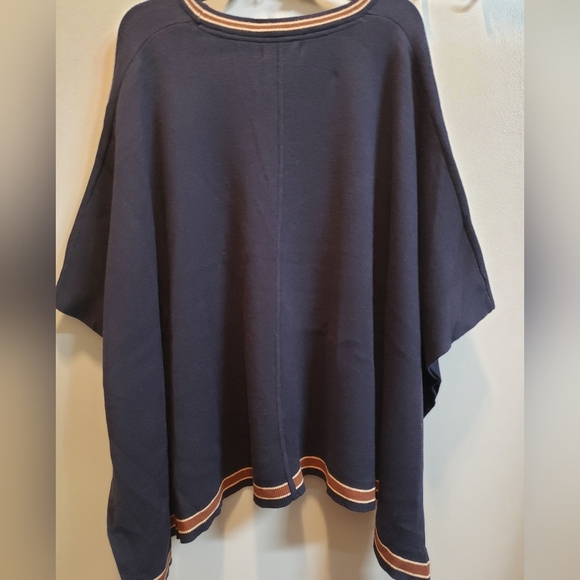 House of Harlow 1960 NWT One Size Navy Blue with Trim Pullover Poncho - Picture 2 of 7